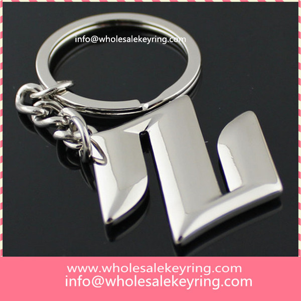 Wholesale hollowed out Suzuki car logo keyring key ring cheap silver Suzuki keychain key chain 600