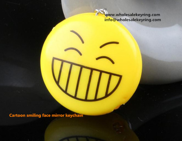 Cartoon smiling face mirror keychain custom logo smailing face keyring mirror wholesale 600-1